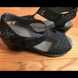JBU sandals